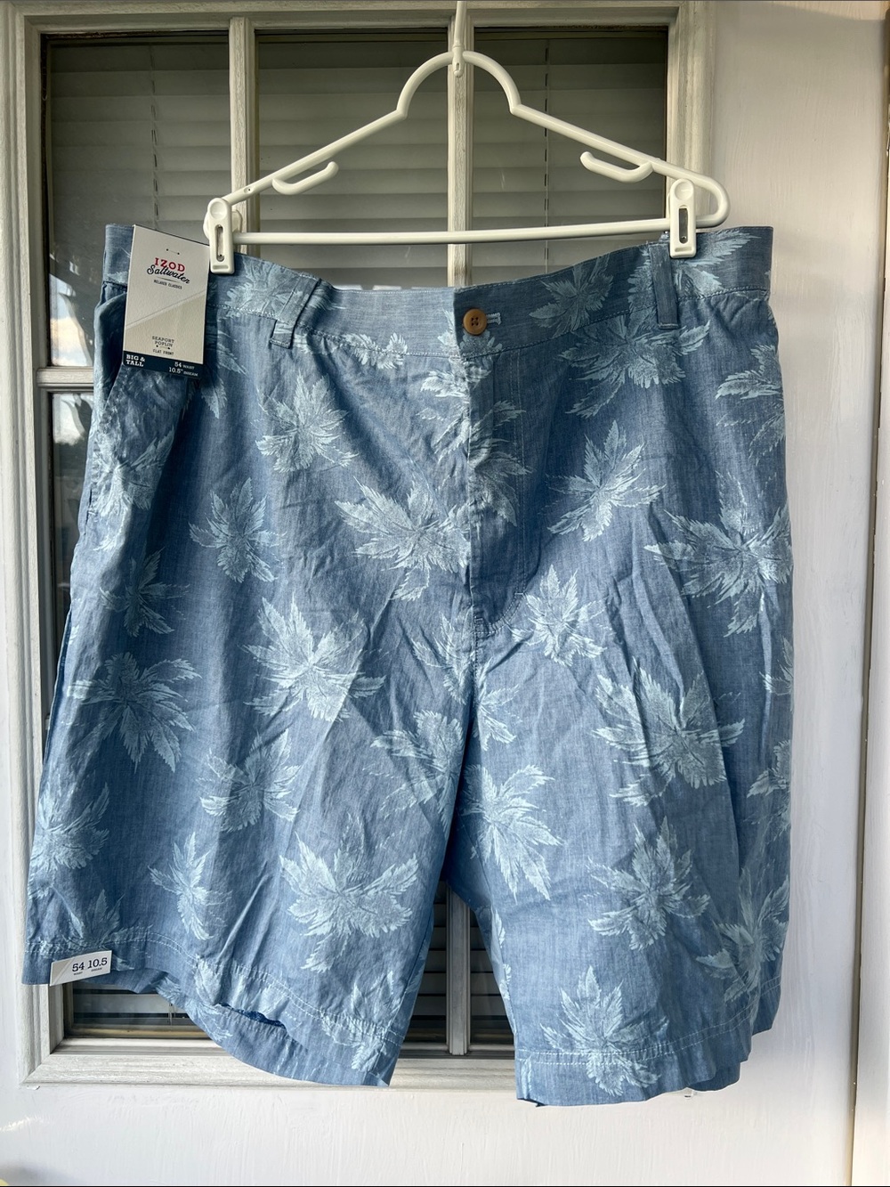 Izod Light Blue Palm-Print Flat Front Men’s Shorts